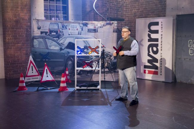 iWarn im Pitch bei 2min2mio, der Start Up Sendung von Puls4